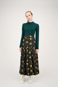 Paloma Skirt Roses on Green #8645YR